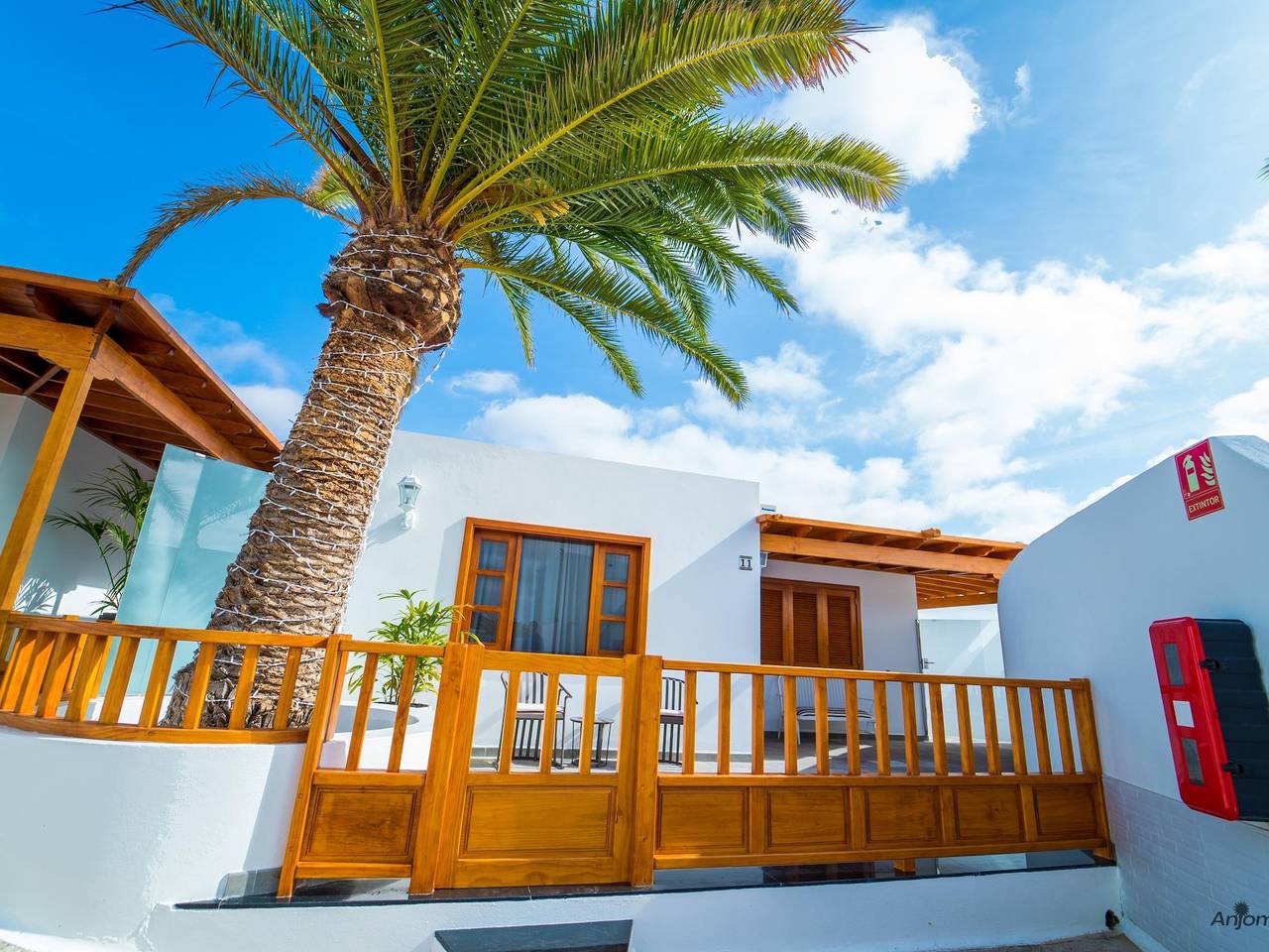 One bedroom villa with private heated Jacuzzi. in Tahiche, Teguise