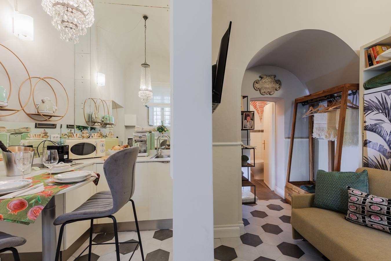Entire apartment, Busdraghi Studio,Stylish at Via Fillungo in Lucca, Lucca Province