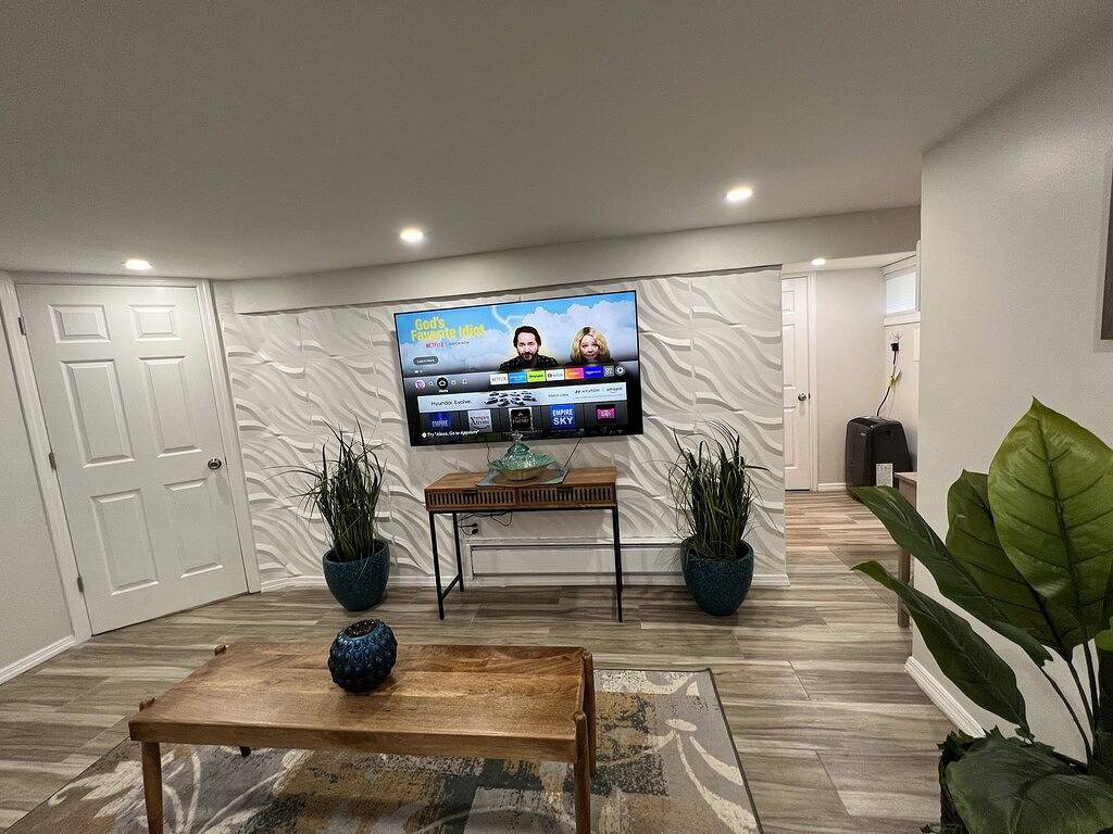 Cozy and Stylish 1 Bedroom Guest Suite in Mastic, North Fork