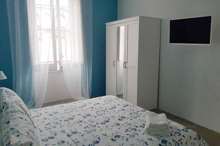 Ganze Wohnung, Le Petit Bouganville Apartment in Salerno in Spiaggia Santa Teresa, Salerno