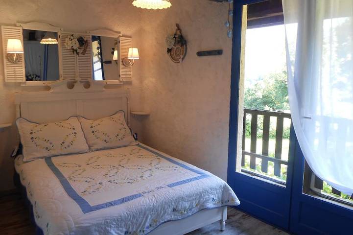 Gîte pour 10 personnes, avec piscine ainsi que jardin et balcon à Sacoué - 4