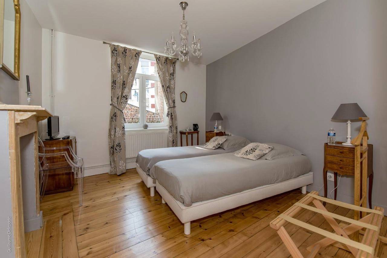Double or Twin Room with Private Bathroom in Arras, Région d'Arras