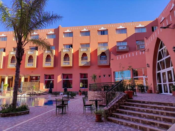 Hôtel pour 3 personnes, avec vue ainsi que jardin et piscine, adapté aux familles