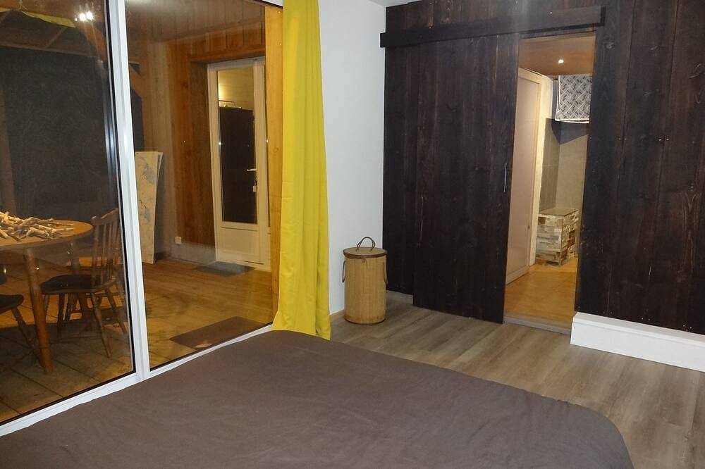 Chalet moderne et Jacuzzi cosy privatif,calme face à la foret,proche lac et océa in Vielle-Saint-Girons, Côte d’Argent