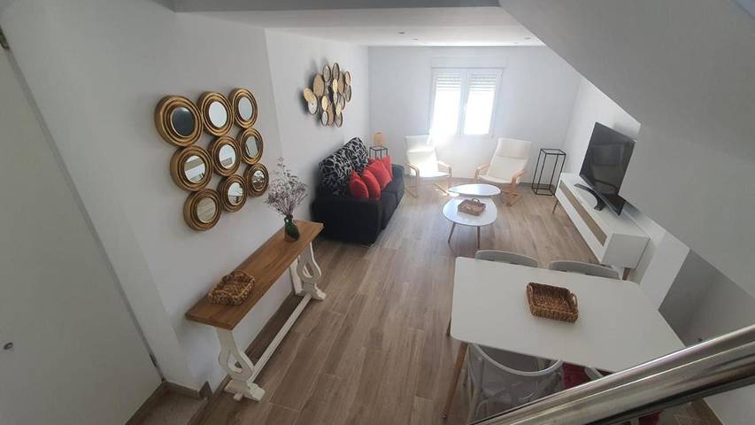 Location de vacances pour 4 personnes, avec Balcon ainsi que Terrasse et Vue à Linares