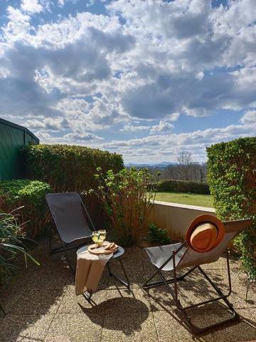Gîte pour 4 personnes, avec jardin ainsi que piscine et vue dans Golf d'Arcangues