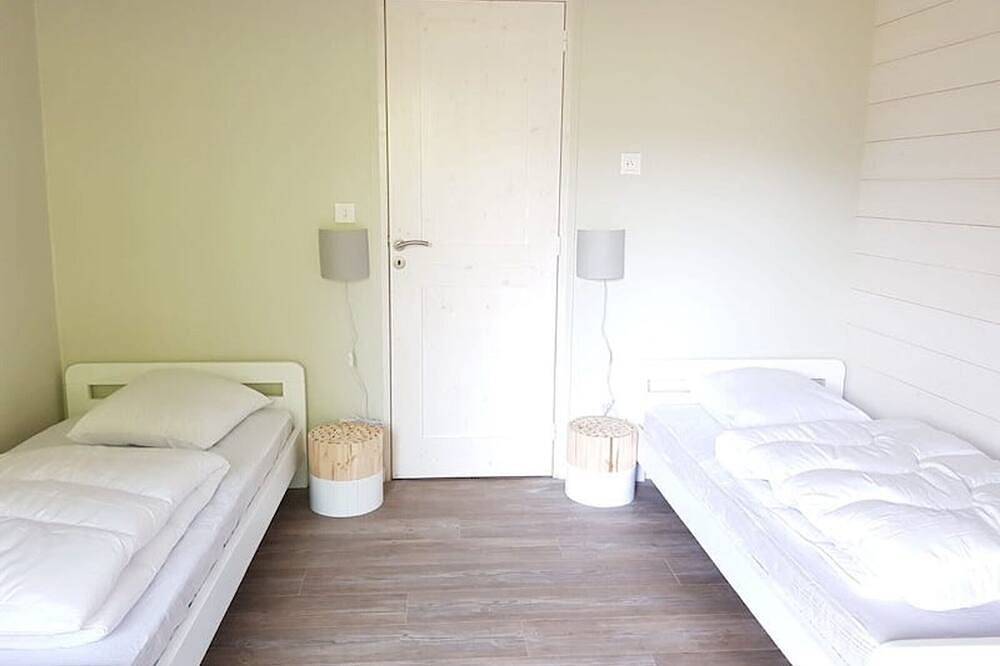 Apartamento entero, Apartamento en chalet con terraza cerca de Evian, a 15min de pistas de esquí in Saint-Paul-en-Chablais, Thonon-les-Bains region