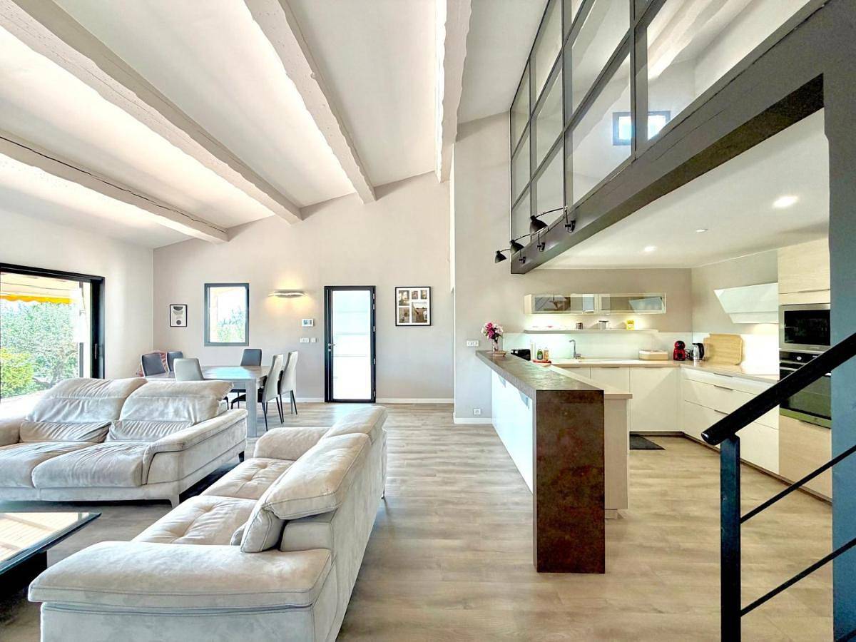 L’Olivaie • Villa 8 pers piscine & jardin in Caveirac, Région de Nîmes