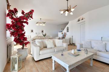 Villa for 6 People in Paros, Paros Regional Unit, Photo 1
