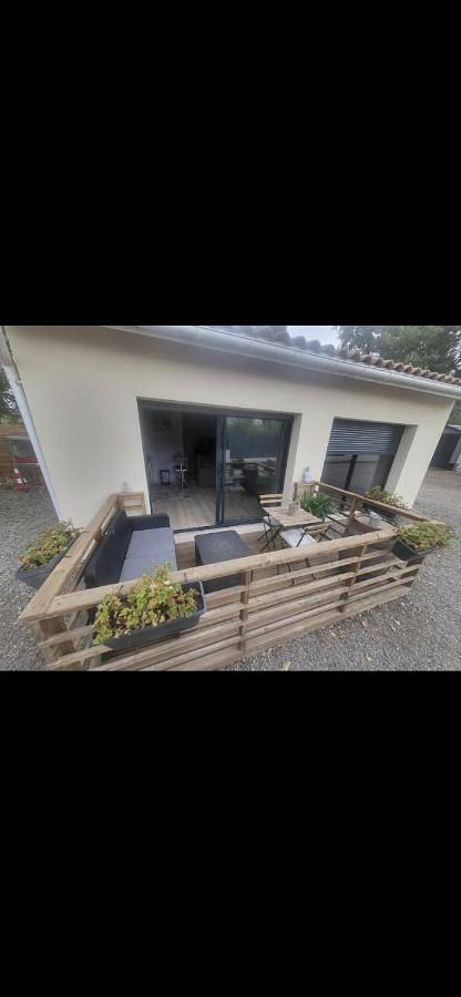 Gîte pour 4 personnes, avec Balcon ainsi que Terrasse et Jardin à Seysses