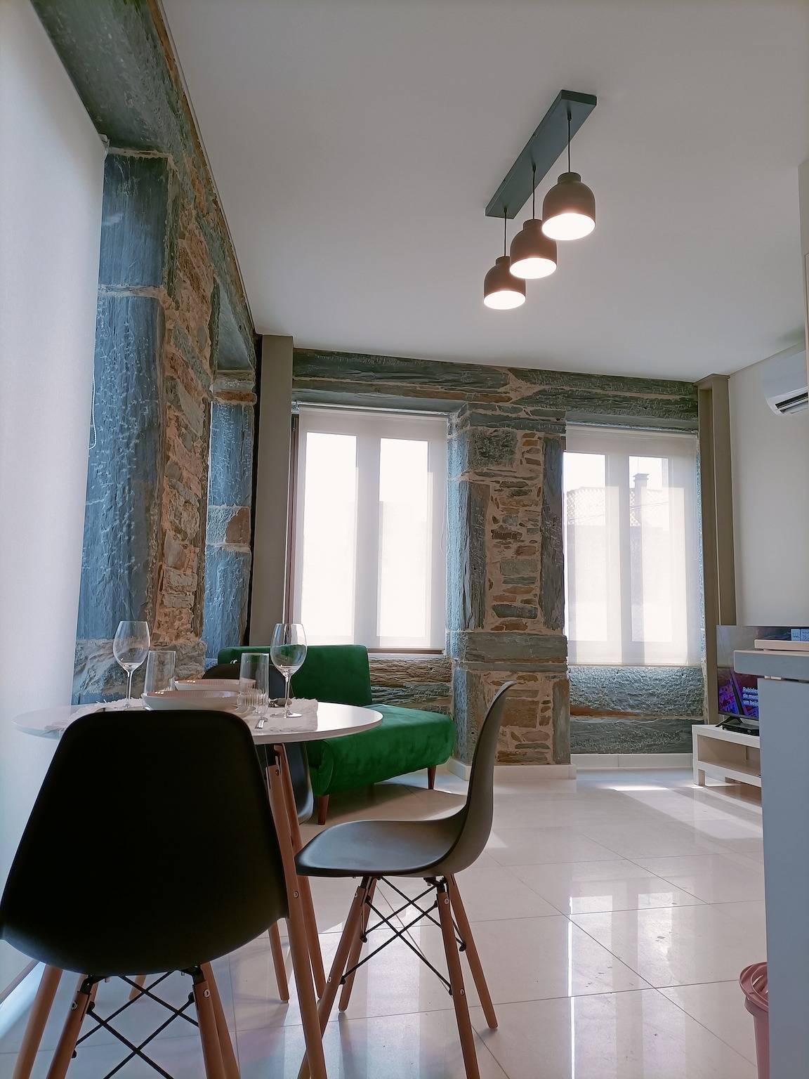 Apartamento inteiro, Apartamento 'Valley Apartamentos T1' com vista para a montanha, Wi-Fi e ar condicionado in U.F Mós, Santo Amaro e Vila Nova Foz Côa, Vale do Douro