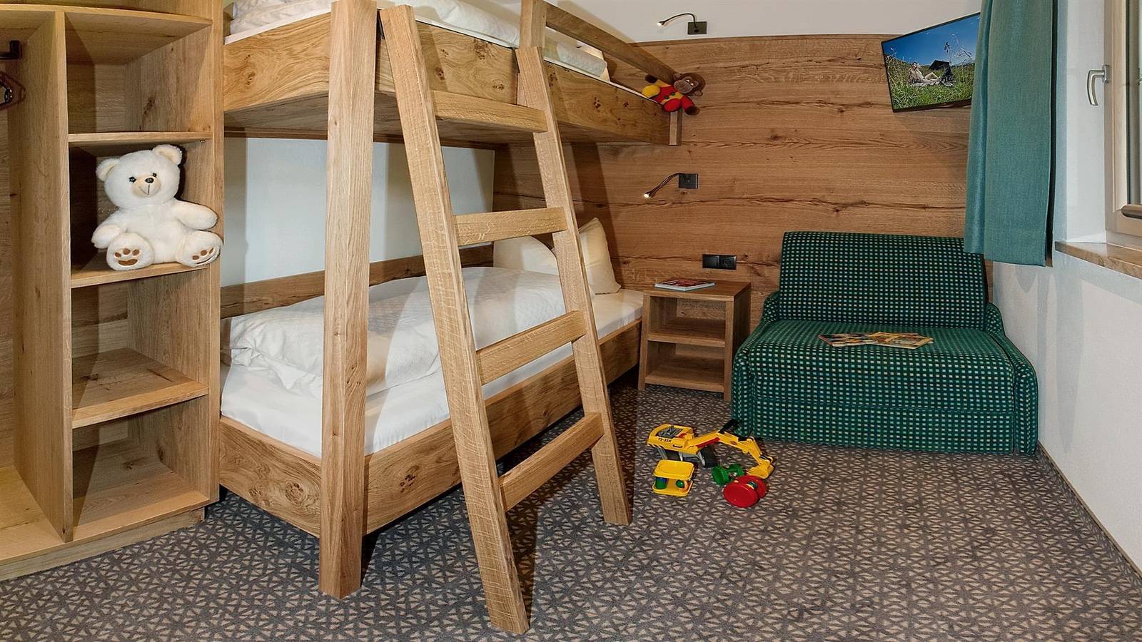 Ganze Ferienwohnung, App. Eggalm, 2 Schlafzimmer, mit Balkon in Hintertux, Tux