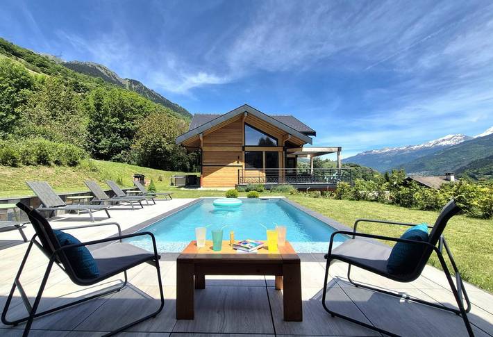 Gîte pour 10 personnes, animaux acceptés