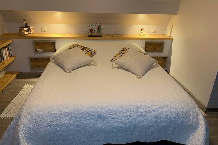 Gîte pour 6 personnes, avec jardin ainsi que terrasse et piscine à Curemonte - 4