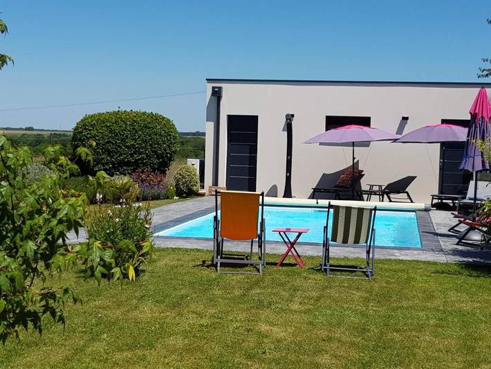 Chambre d’hôte pour 2 personnes, avec piscine et terrasse