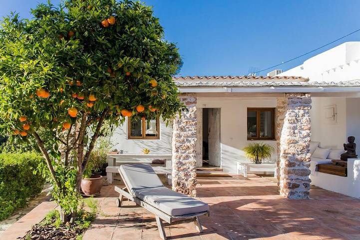 Gîte pour 4 personnes, avec piscine