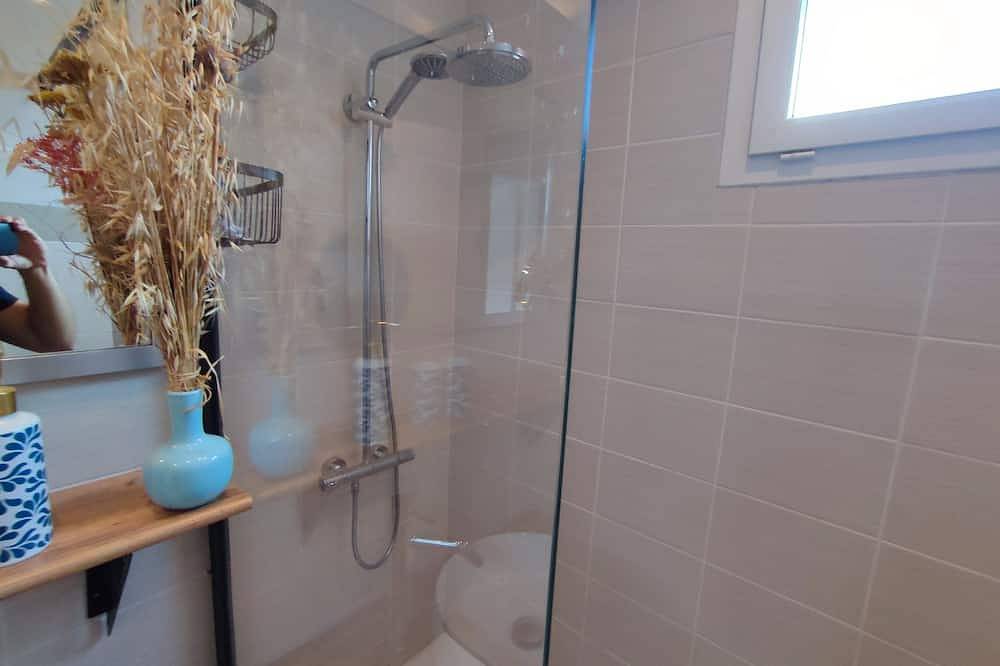 Appartement entier, Appartement 2 chambres avec jardin et terrasse  au soleil ☀️ in Lanester, Côte des Mégalithes