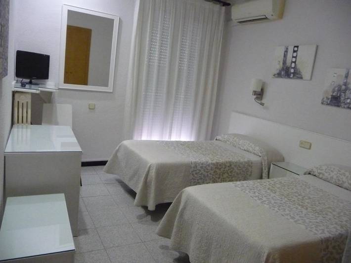 Hôtel pour 4 personnes, avec balcon à Lleida - 4