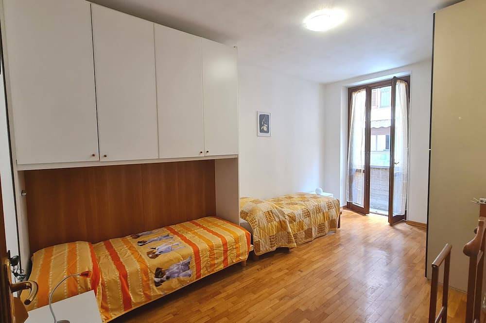 Ganze Wohnung, Campione - Garda Wind Apartment 2 bedrooms in Tremosine, Gardasee-Berge