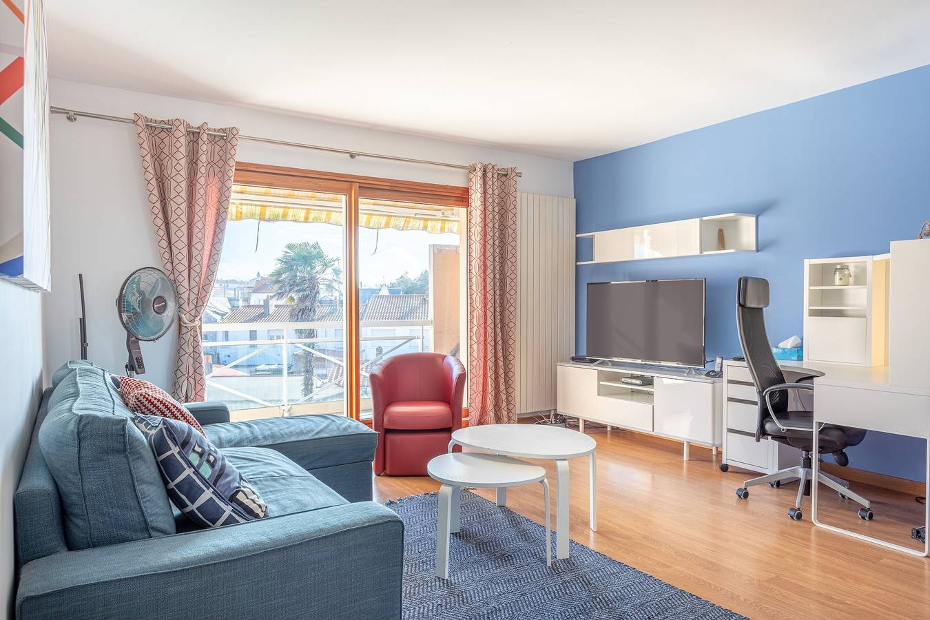 Entire apartment, Apartment for 4 People with Garage, Balcony, and Wi-Fi in Les Sables-d'Olonne, Vendée