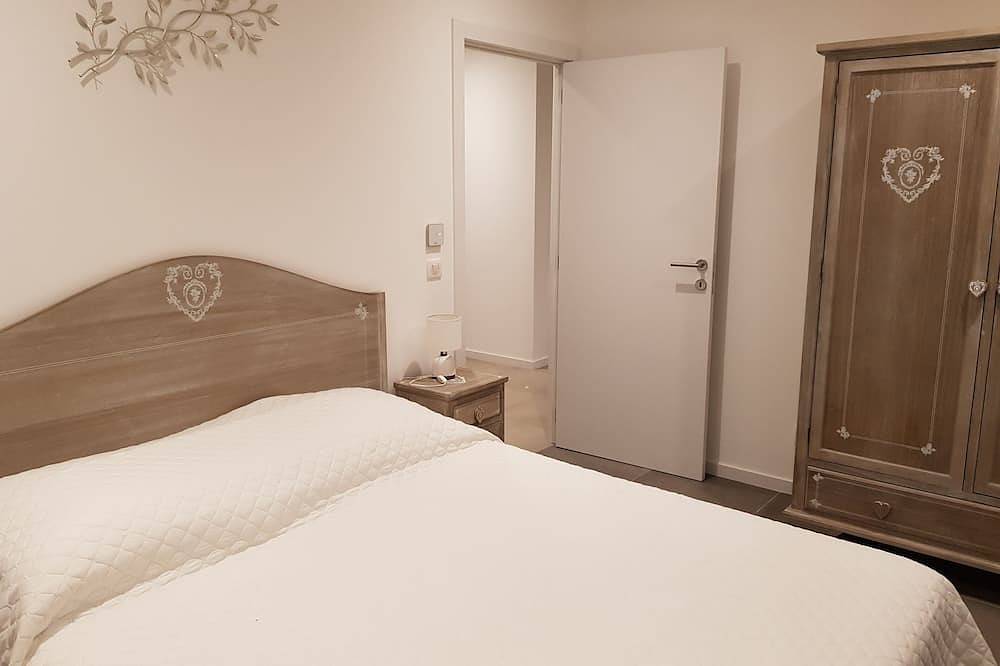 Ganze Wohnung, Porticcio, Superb air-conditioned T2, panoramic view of the Gulf of Ajaccio in Albitreccia, Ajaccio und Umgebung