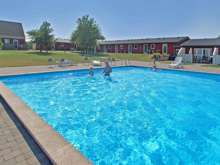 Ferienwohnung für 4 Personen, mit Terrasse und Pool