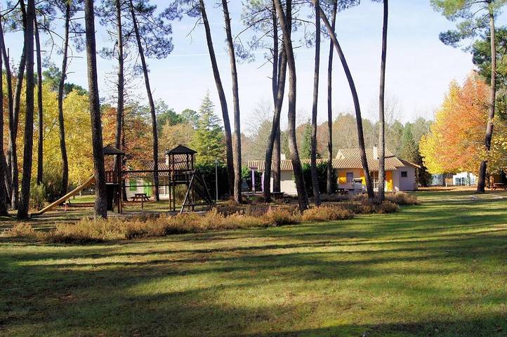 Gîte pour 5 personnes, avec Jardin et Piscine en Gironde - 2