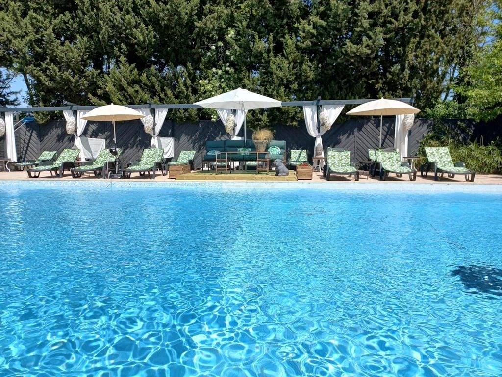 Camping 4 étoiles - Piscine  - eehf0d in Noves, Arles und Umgebung