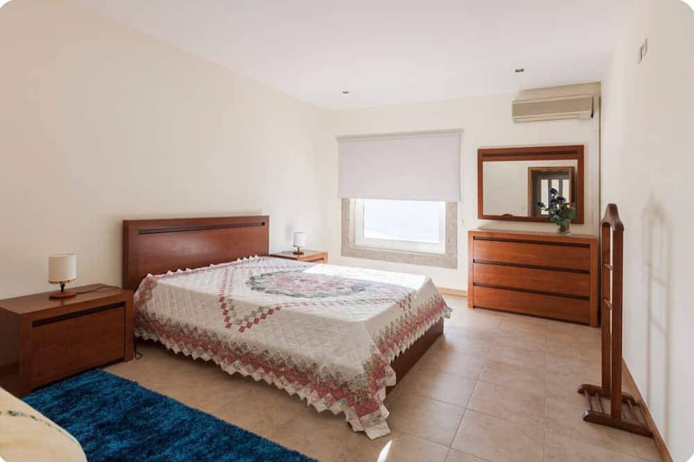 Holliday Villa - Casa do Sobreiro in Melres, District de Porto