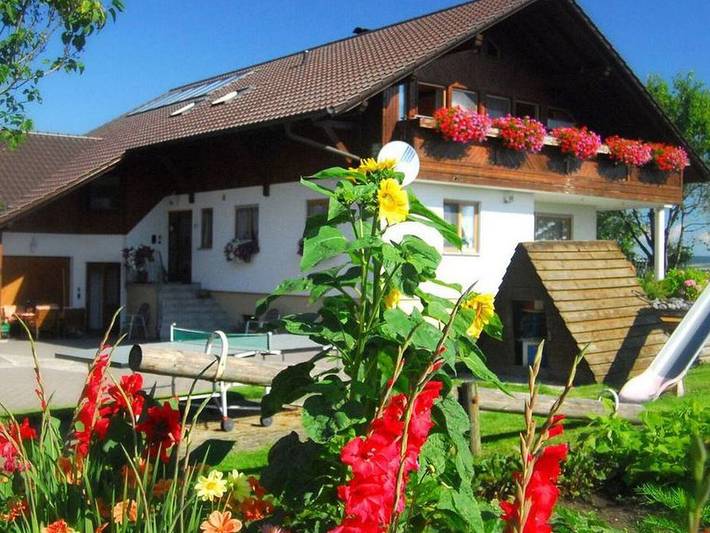 Gîte pour 4 personnes, avec jardin, adapté aux familles à Owingen - 4