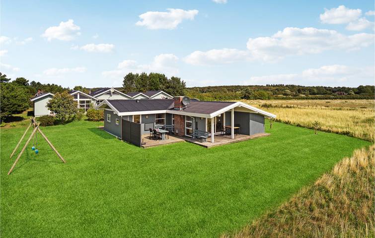 Ferienhaus für 6 Personen, mit Terrasse und Sauna sowie Seeblick in Millinge