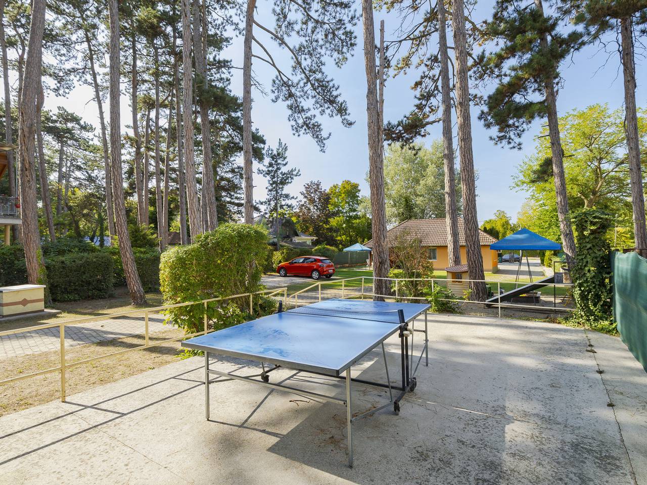 Leslie in Szabadifürdő, Siofok