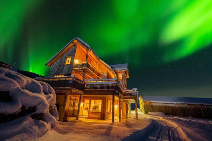 Ferienhaus für 12 Personen, mit Balkon und Whirlpool sowie Terrasse und Garten in Troms - 2