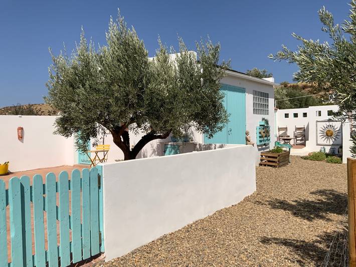 Casa de vacaciones para 3 personas, con Terraza además de Jardín y Piscina en Tabernas