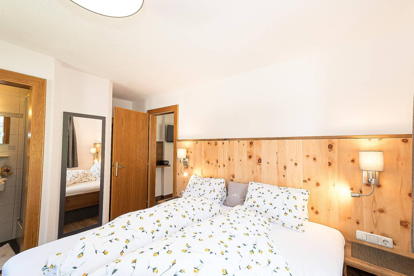 Ganze Ferienwohnung, Komfortwohnung "Bergli" (Preis f.angegebene Pers.) in Mathon, Verwall