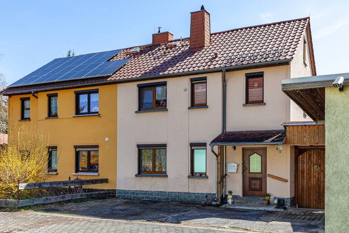 Apartamento entero, Apartamento 'Silberranch' con terraza privada, jardín compartido y wifi in Lichtenau, Chemnitz (region)