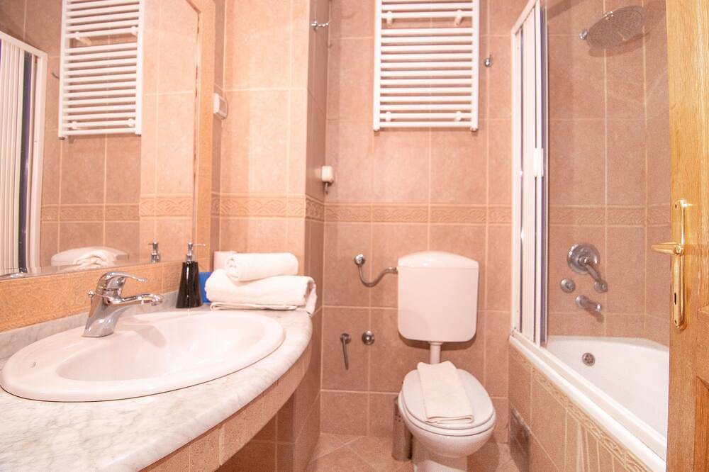 Levantin Inn 1-3 Camera N2 Lato Mare in Sveti Stefan, Opština Budva