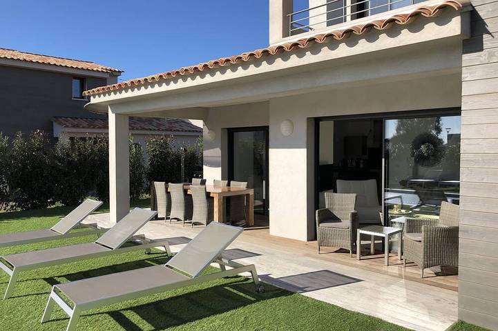 Villa pour 6 personnes, avec balcon et jardin - 1