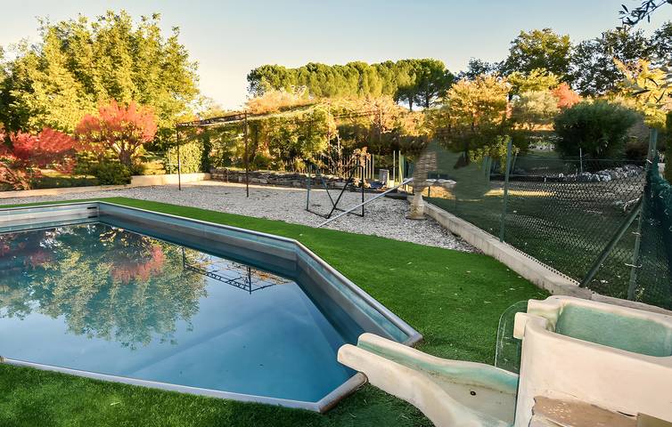 Ferienhaus mit Mont-Ventoux-Blick, Pool, Wlan und Klimaanlage in Villes-sur-Auzon, Parc naturel régional du Mont-Ventoux