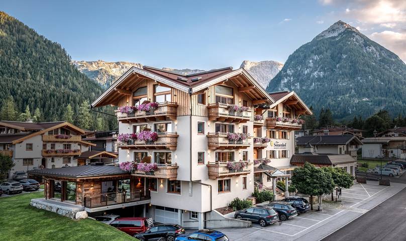Hotel für 2 Personen, mit Balkon und Terrasse sowie Garten und Sauna am Achensee