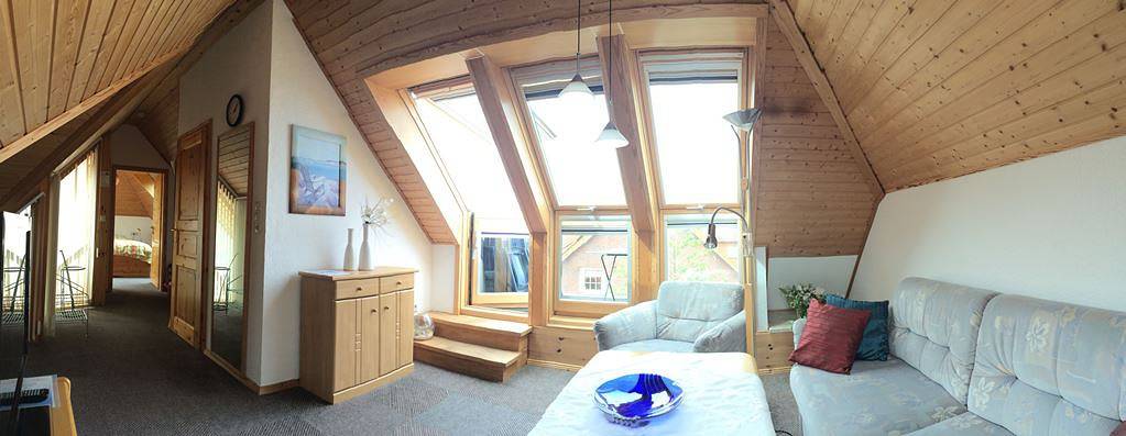 Ganze Ferienwohnung, Emken, "Haus Emken" - Ferienwohnung oben in Neuharlingersiel, Landkreis Wittmund