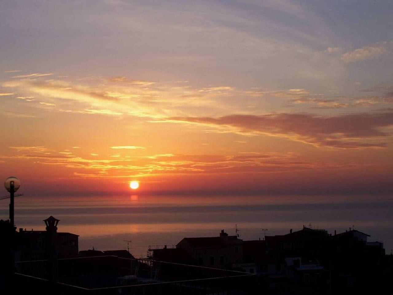 Casa vacanze 'Basera' con vista mare, Wi-Fi e aria condizionata in Cipressa, Riviera di Ponente
