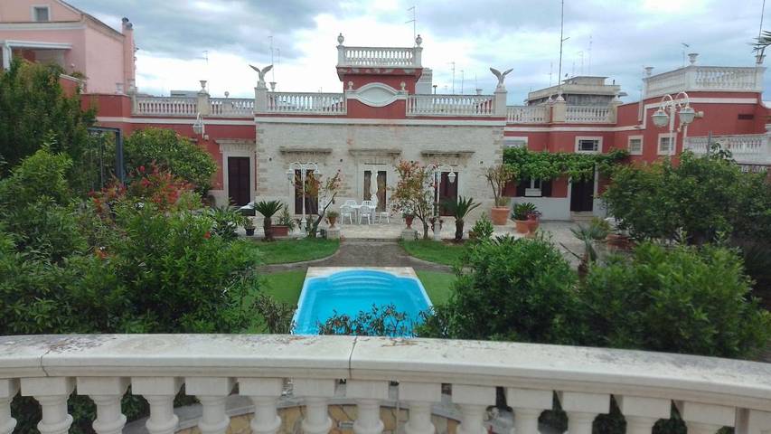 Maison d’hôte pour 4 personnes, avec Terrasse et Jardin ainsi que Piscine et Vue