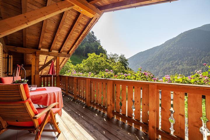 Ganze Wohnung, Ferienwohnung "Engethalerhof" mit Bergblick, Balkon und Wlan in St. Pankraz, Ortleralpen