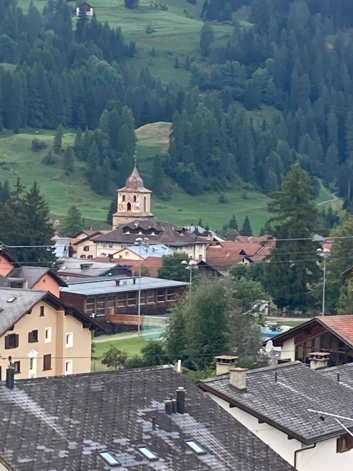 Ganze Ferienwohnung, Chesa Rievanot B3° - 3.5 Zimmer Wohnung, 4 Betten in Bergün, Engadin