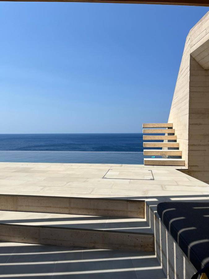 Villa pour 4 personnes, avec piscine ainsi que vue et jardin dans Milos