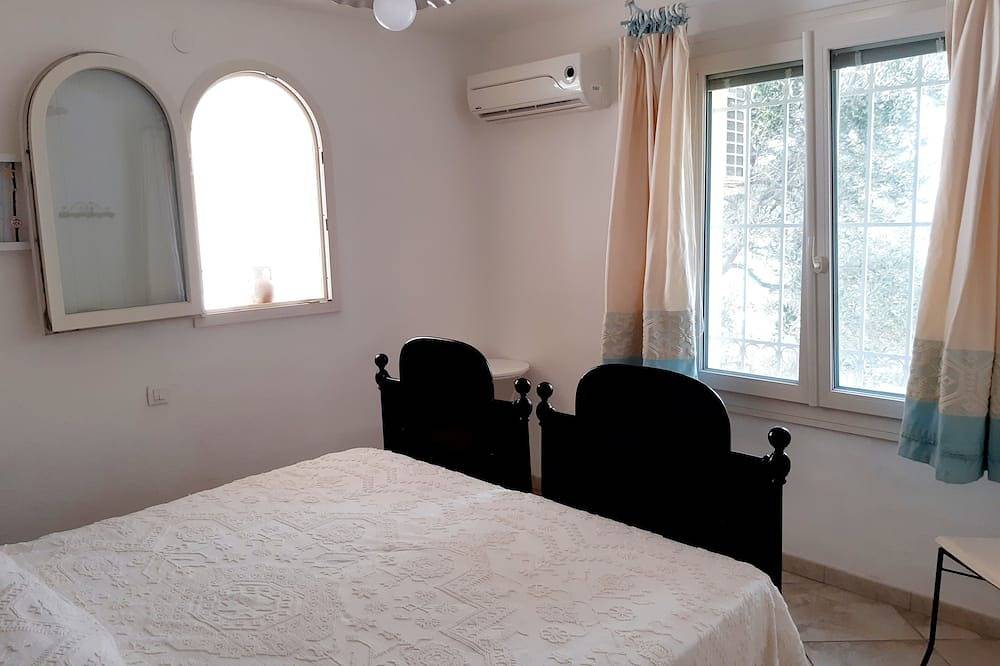 Villa Chiaro di Luna - unabhängig mit direktem Zugang zum Meer in Torre delle Stelle, Maracalagonis