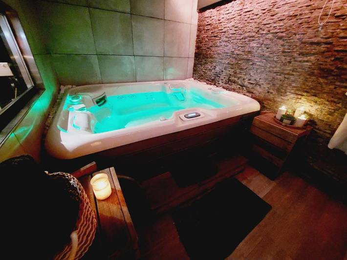 Gîte pour 2 personnes, avec sauna et jacuzzi à La Calamine - 2