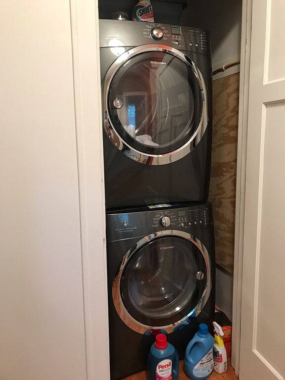 Ganze Wohnung, Day Street Suites. Historische Phelps Mansion. Main Level Suite # 2 in Decorah, Winneshiek County