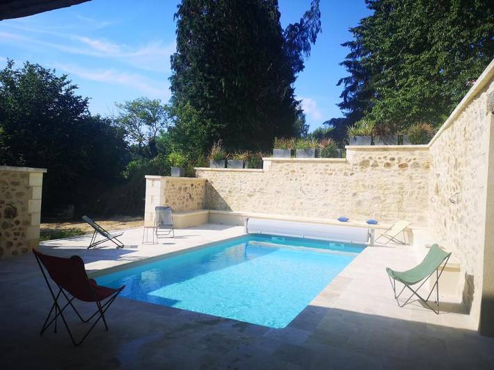 Maison d’hôte pour 3 personnes, avec Terrasse et Jardin ainsi que Piscine et Vue